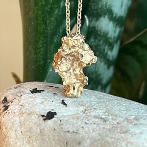 14 karat gold, nugget pendant